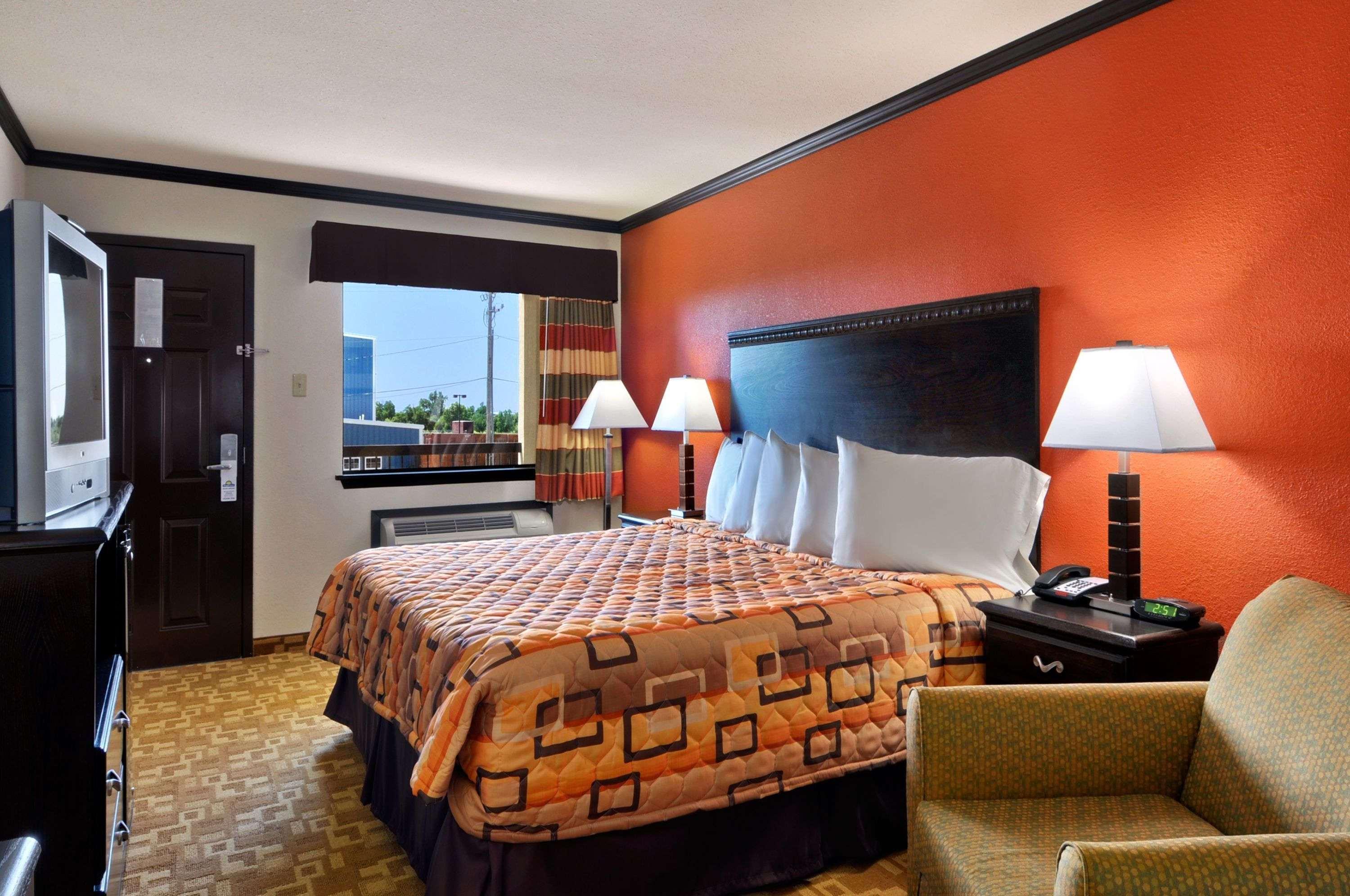 Hotel Days By Wyndham City/moore